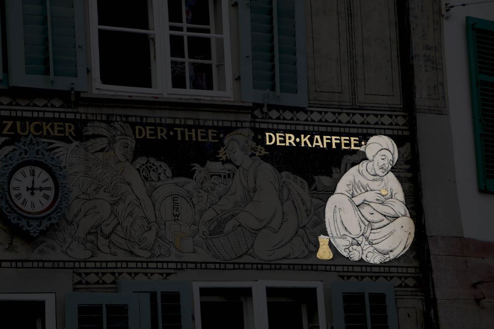 A clock on a building

Description automatically generated with low confidence
